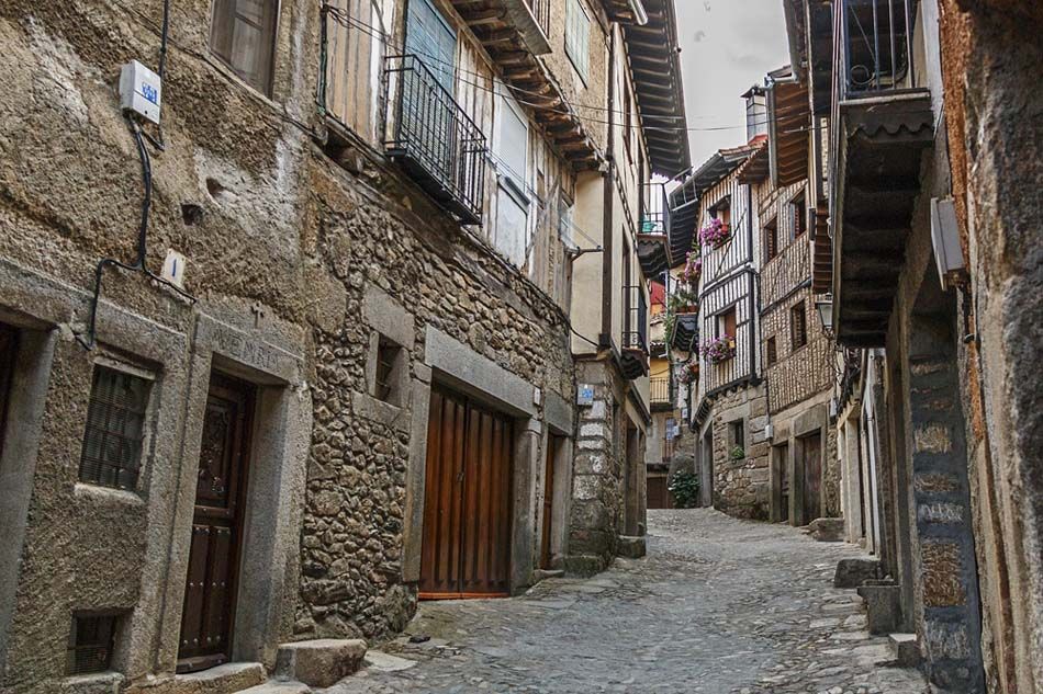 Una de las calles de La Alberca, con su tradicional arquitectura tradicional. Foto: Pixabay. Una de las calles de La Alberca, con su tradicional arquitectura tradicional. Foto: Pixabay.