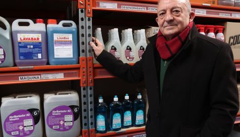 José Herrero creó hace casi 40 años Lavabar, una de las empresas más potentes de Castilla y León en suministro de productos de limpieza e higiene industrial.