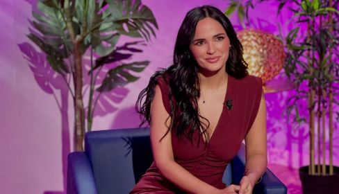 La modelo Claudia Bavel, en el plató de 'De viernes', programa de Tele 5. Instagram.