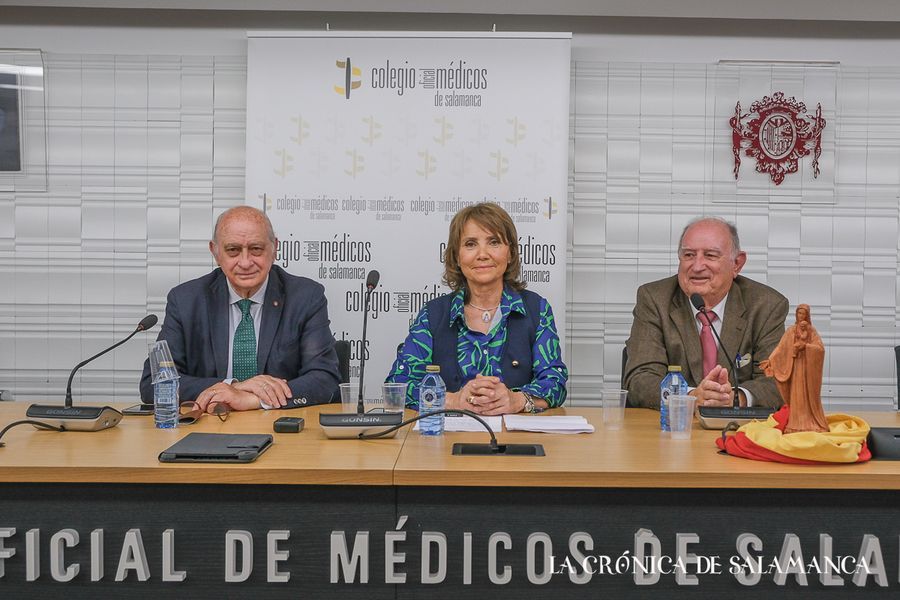 Jorge Fernández Fíaz, este viernes en el Colegio de Médicos de Salamanca. (Pablo de la Peña)