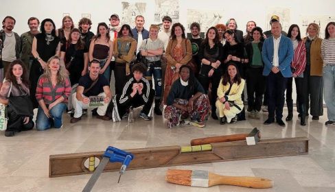 Artistas participantes en ‘Gentrificación. El depredador en el laboratorio del arte’, durante la presentación de la muestra en el DA2.