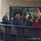 Jubilados sentados en un banco. Fotografía. Vicente Pérez. (Archivo)(Archivo) 