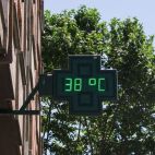 Un termómetro a 38º. 
