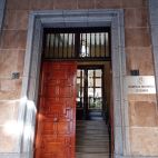 Entrada a la Audiencia Provincial de Salamanca.