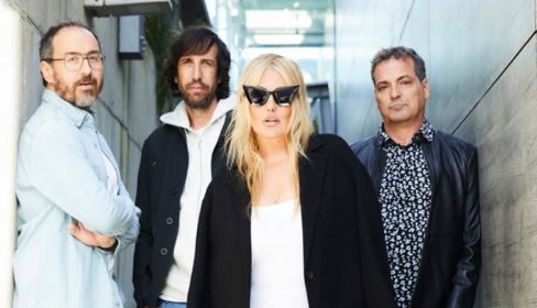 La Oreja de Van Gogh, con Amaia Montero como vocalista.