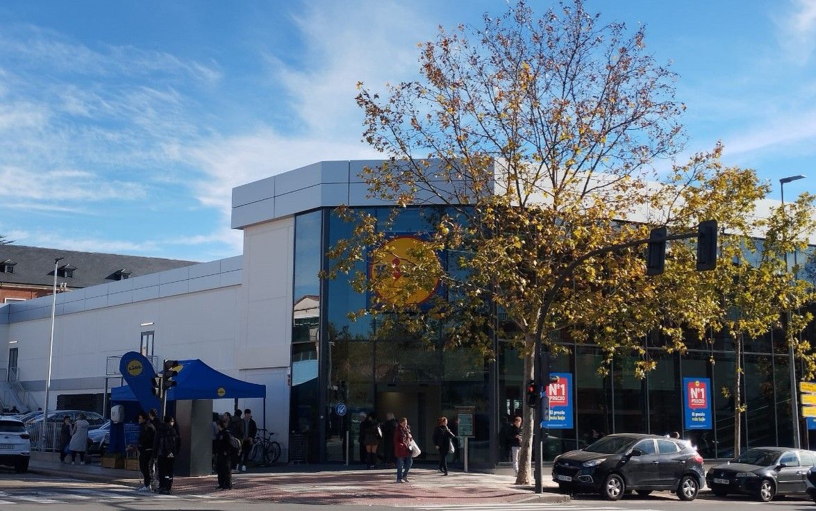 El Lidl de la carretera de Aldealengua.