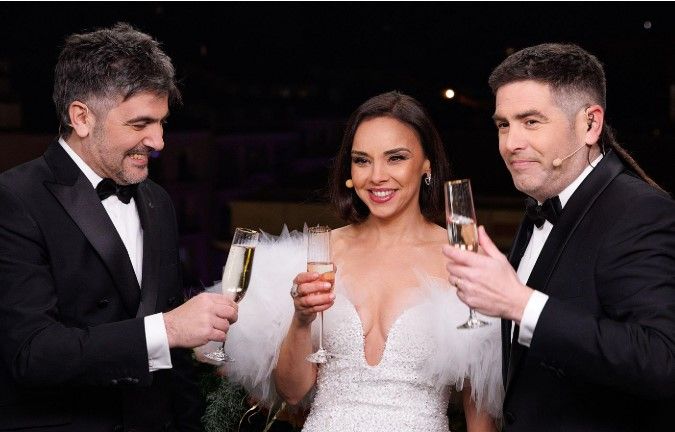 Los hermanos Muñoz, Estopa, junto a Chenoa en las campanadas de RTVE.
