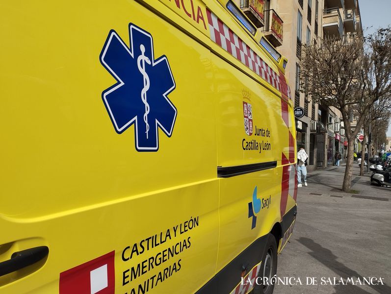 Una ambulancia de Sacyl. (ARCHIVO)