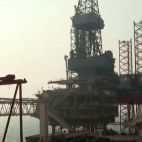 Instalación petrolífera en el estrecho de Ormuz.