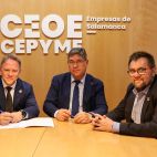 Claudio Mogilner, Paulino Benito y Agustín Lorenzo durante el encuentro institucional en la sede de Ceoe Cepyme Salamanca. 