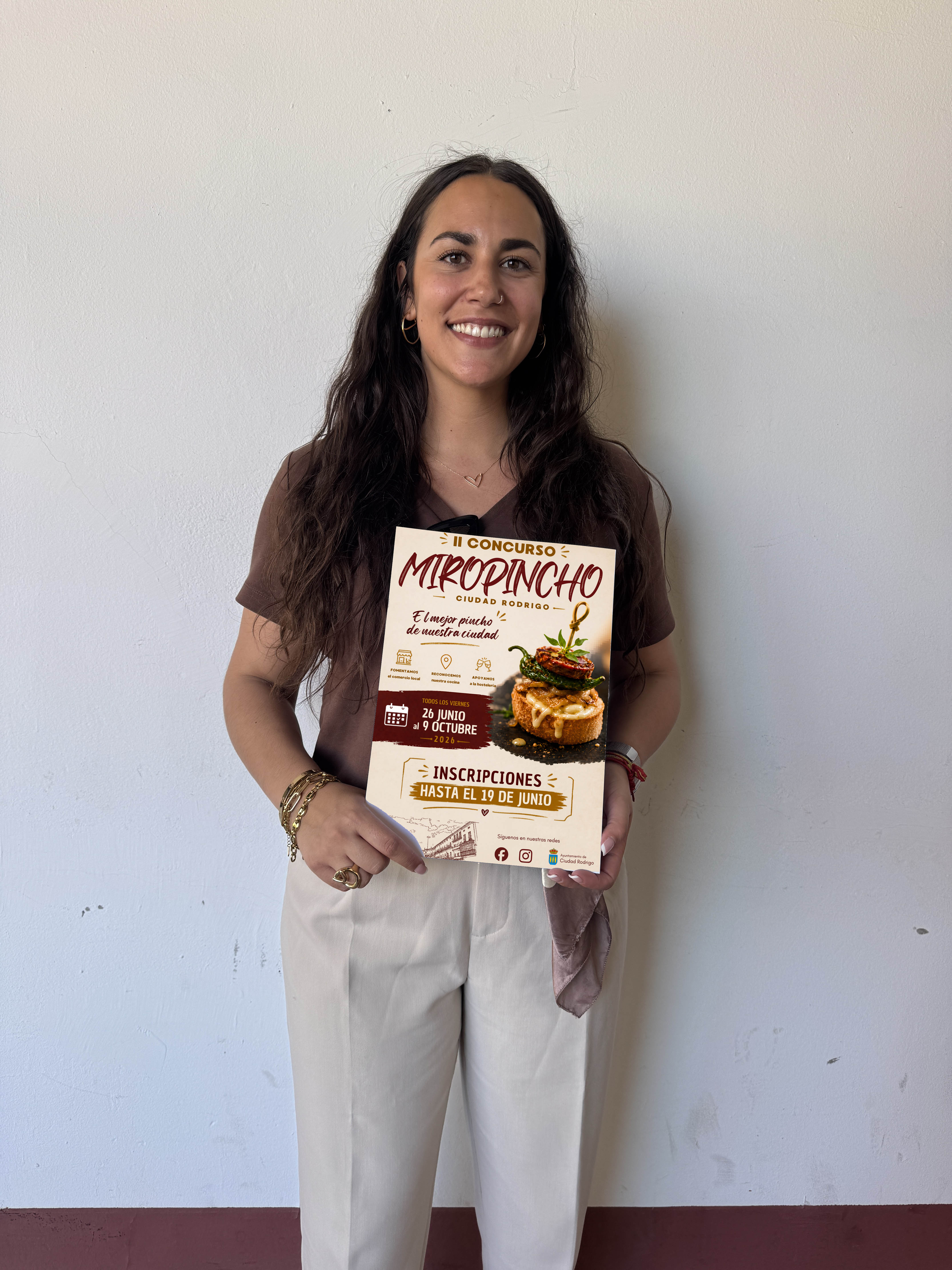 Paola Martín Muñoz, delegada de Comercio y Hostelería, en la presentación de la II edición del "Miropincho".