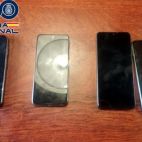 Los teléfonos que robó en una tienda de ibéricos.