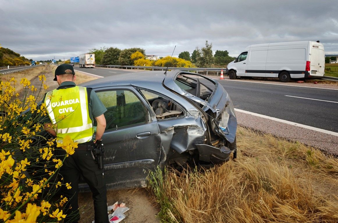 Los vehículos implicados en el accidente. (Ical/Vicente)