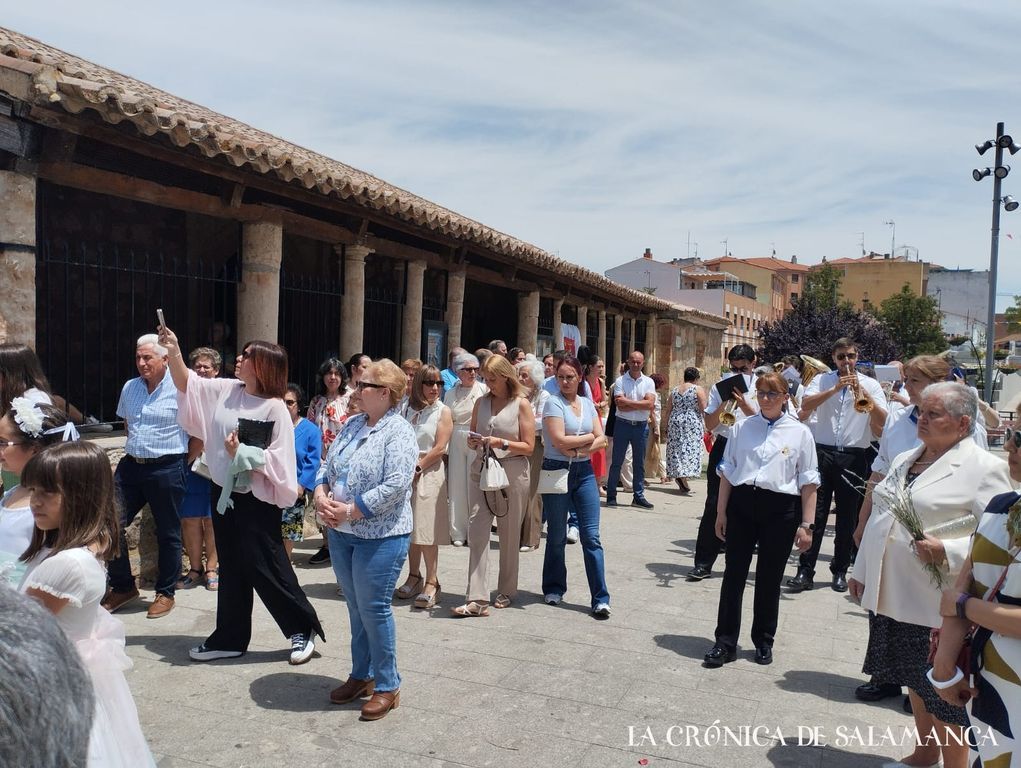 Misa y procesión del Corpus en Carbajosa Misa y procesión del Corpus en Carbajosa