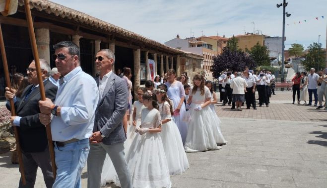 Misa y procesión del Corpus en Carbajosa
