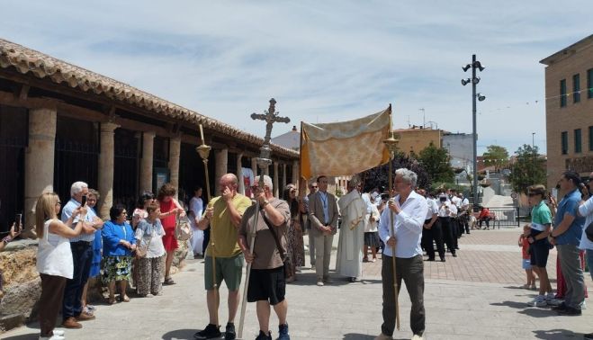 Misa y procesión del Corpus en Carbajosa