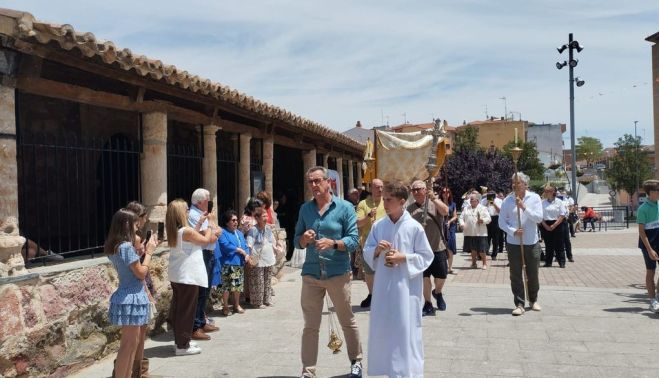 Misa y procesión del Corpus en Carbajosa