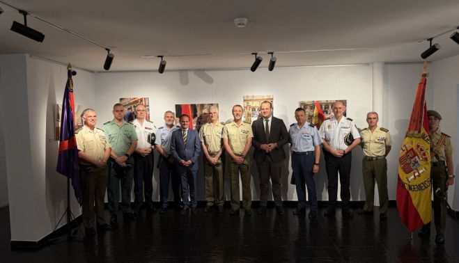 La Torre de los Anaya acoge la exposición ‘Orgullosos de servir a tu bandera’ con motivo del X Aniversario de la Renovación de la Bandera del REI Nº11 de Salamanca. La Torre de los Anaya acoge la exposición ‘Orgullosos de servir a tu bandera’ con motivo del X Aniversario de la Renovación de la Bandera del REI Nº11 de Salamanca.