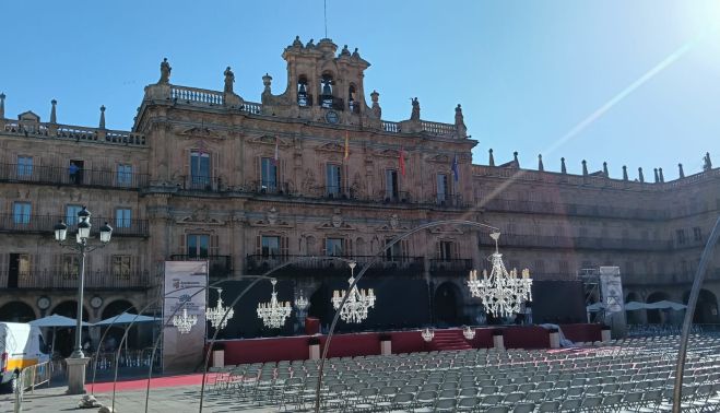 La Plaza Mayor decorada como si fuera un salón. La Plaza Mayor decorada como si fuera un salón.