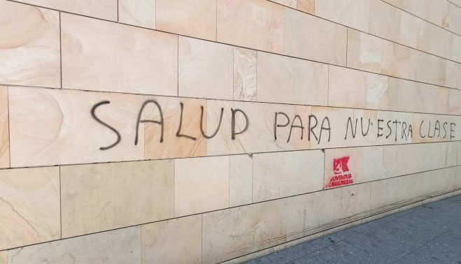 Pintada en un edificio de la Universidad. 