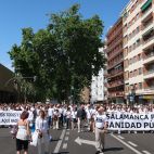 La Marea Blanca de Salamanca reunió a cientos de personas en sus calles.  