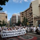 La Marea Blanca de Salamanca reunió a cientos de personas en sus calles.  
