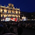 Las lámparas de araña que 'desadornaron' la Plaza Mayor. 