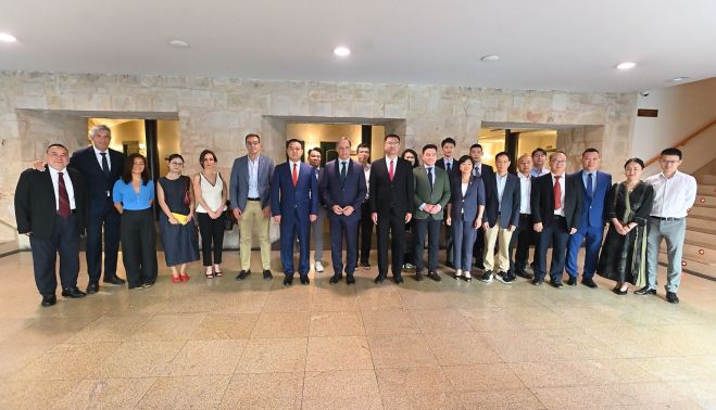 Los alcaldes de las ciudades chinas de Yangjiang y Yangchun estrechan lazos con Salamanca(1) Los alcaldes de las ciudades chinas de Yangjiang y Yangchun estrechan lazos con Salamanca(1)