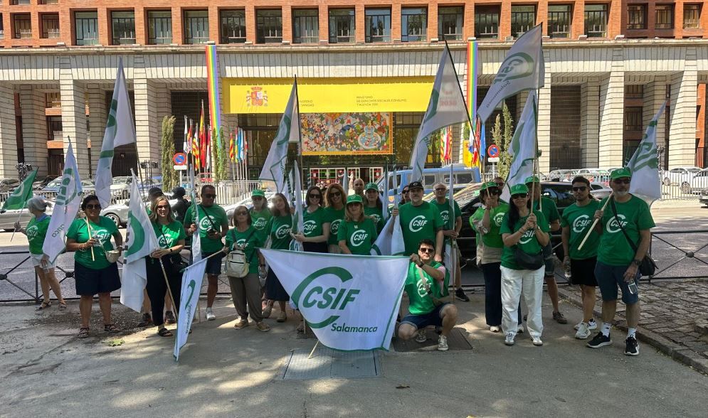 La protesta de CSIF ante el Ministerio de Sanidad.