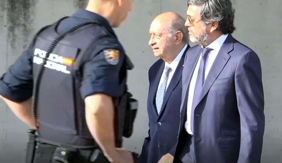 El exministro del Interior, Jorge Fernández Díaz, llega Audiencia Nacional.