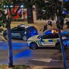 Los agentes de la Policía Local y Nacional en el lugar de la detención. 