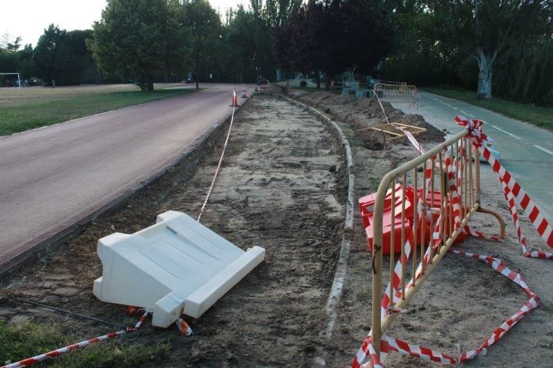 Las obras de restauración paisajística medioambiental del entorno natural del río Tormes para uso recreativo y turístico. Fotografía. Comité Antinuclear y Ecologista de Salamanca.