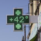 César Hornija/ICAL. Un termómetro marca 42º.