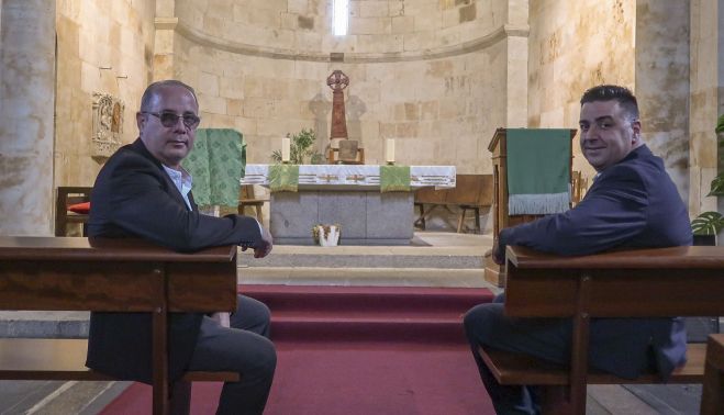 Los Obispos obispos sufragáneos anglicanos en España, Josue Noel Rodríguez y Rubén Legidos.