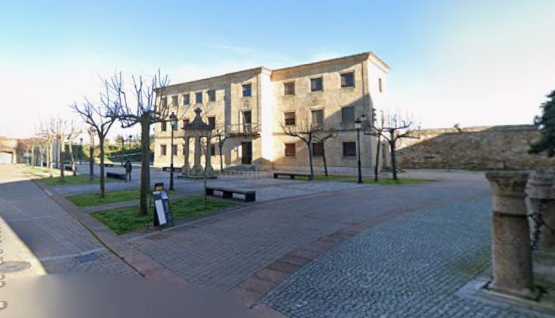 La Plaza de Herrasti, en Ciudad Rodrigo. La Plaza de Herrasti, en Ciudad Rodrigo.
