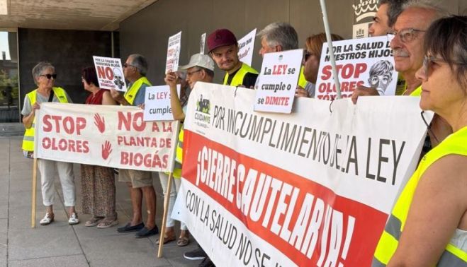 Cuidemos Villamayor, este miércoles ante la Delegación de la Junta en Salamanca. Cuidemos Villamayor, este miércoles ante la Delegación de la Junta en Salamanca.
