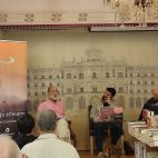 José Chamorro, Fernando Beltrán Llavador y Xabier Pikaza, en la presentación de ‘El viejo artesano’.  