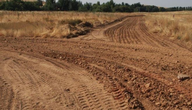 Bifurcación de la pista. Fotografía. Comité Antinuclear y Ecologista de Salamanca. 
