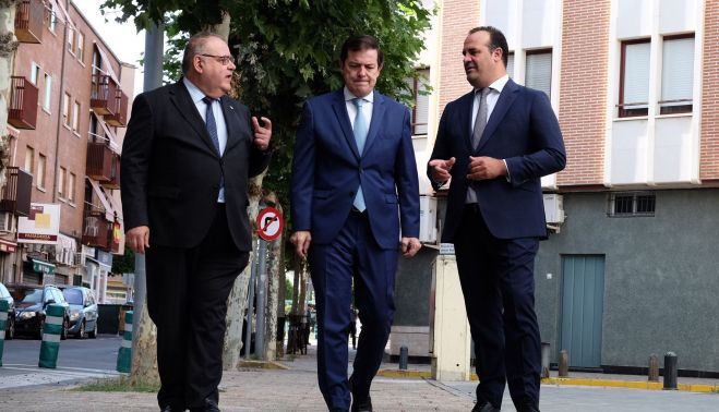 Jesús Formigo.ICAL. El presidente de la Junta de Castilla y León, Alfonso Fernández Mañueco, visita la ampliación del centro de salud de Santa Marta de Tormes. (1)