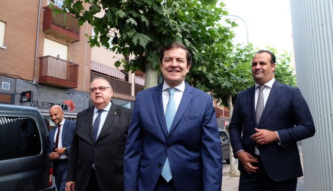 Jesús Formigo.ICAL. El presidente de la Junta de Castilla y León, Alfonso Fernández Mañueco, visita la ampliación del centro de salud de Santa Marta de Tormes. (2)