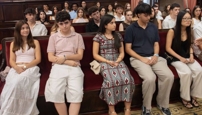 Los 103 mejores estudiantes de la PAU, reconocidos en la Universidad de Salamanca.