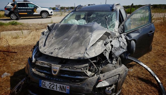 Vicente / ICAL. Dos heridos al sufrir una salida de vía en la A-62 a su paso por Fuentes de Oñoro.