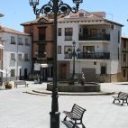 La plaza de Candeleda. Fotografía. Casa rual La Joya.