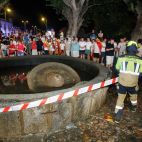 La fuente que se desplomó sobre la víctima durante la celebración de la victoria de España en el mundial. (Ical)
