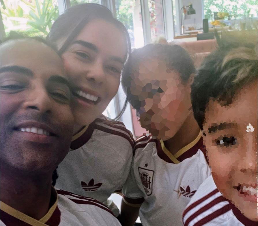 Beatriz Luengo, Yotuel y sus hijos Romeo y Zoe Beatriz Luengo, Yotuel y sus hijos Romeo y Zoe