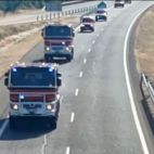 Bomberos portugueses acuden a apagar el incendio de Ávila. 