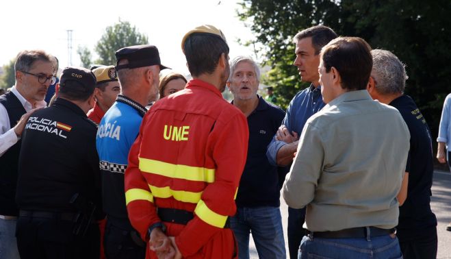 Rmstudios / ICAL. El presidente del Gobierno, Pedro Sánchez, se desplaza a la zona afectada por los incendios forestales de Ávila. El jefe del Ejecutivo -acompañado por el presidente de la Junta de Castilla y León, Alfonso Fernández Mañueco. Rmstudios / ICAL. El presidente del Gobierno, Pedro Sánchez, se desplaza a la zona afectada por los incendios forestales de Ávila. El jefe del Ejecutivo -acompañado por el presidente de la Junta de Castilla y León, Alfonso Fernández Mañueco.