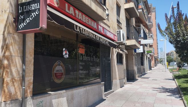 Locales de Canalejas cerrados o con el cartel de 'Se alquila'. Locales de Canalejas cerrados o con el cartel de 'Se alquila'.