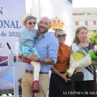 Javi Gallo, el niño de Santa Marta con la enfermedad de la piel de mariposa, con sus padres y abuela.
