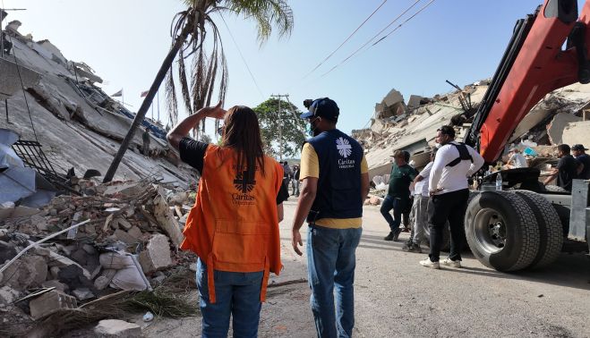 Miembros de Cáritas Venezuela en La Guaira.